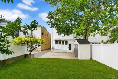 Well-maintained two-family home in the desirable Throggs Neck - photo 32