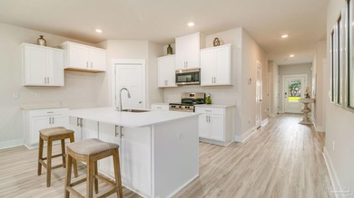 Welcome to Deer Ridge Crossing in Gulf Breeze, FL! The charming - photo 4