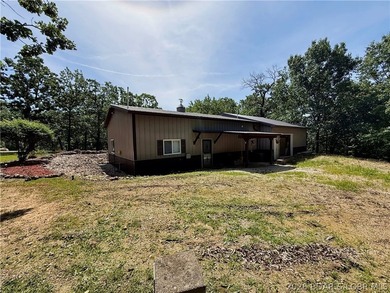 Nestled on 6.1 private acres, this exceptional 2 bed 2 1/2 bath - photo 2