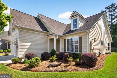 Welcome Home to the beautifully appointed residence nestled - photo 2