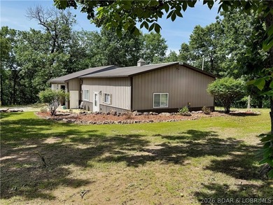 Nestled on 6.1 private acres, this exceptional 2 bed 2 1/2 bath - photo 3