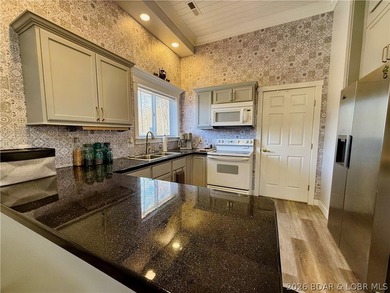 Nestled on 6.1 private acres, this exceptional 2 bed 2 1/2 bath - photo 4