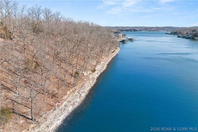PRIME LAKEFRONT DEVELOPMENTOPPORTUNITY | 9.26 ACRES | 1,250' OF - photo 2