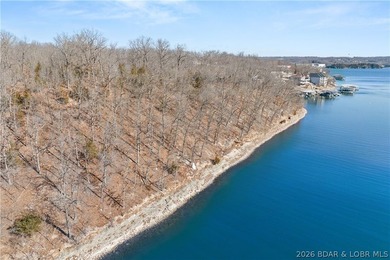 PRIME LAKEFRONT DEVELOPMENTOPPORTUNITY | 9.26 ACRES | 1,250' OF - photo 9