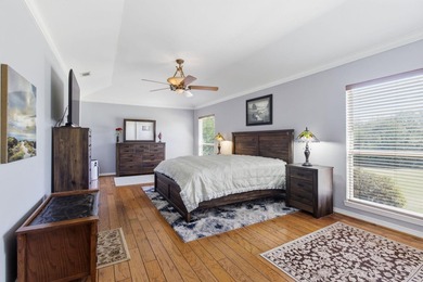 Motivated Seller, bring your offer! Don't miss this incredible - photo 18