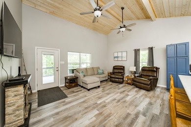 Lakefront Retreat - Modern 3 Bed, 2 Bath Home Built in 2022 - photo 21
