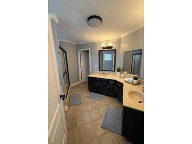Motivated Seller, bring your offer! Don't miss this incredible - photo 22