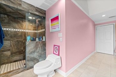 Welcome to this beautifully remodeled modern European home - photo 23