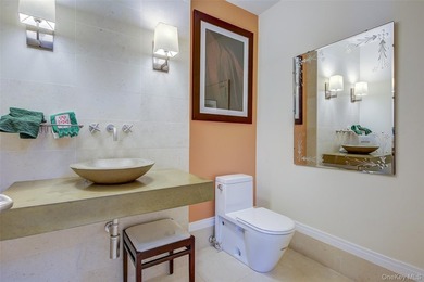 Rebuilt in 2004, this stunning residence sits on an oversized 7 - photo 25