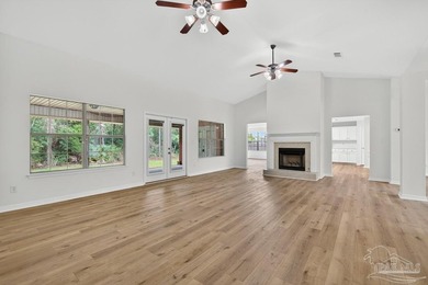UPDATED 4 bedroom/2.5 bath all brick home with nearly 3,000 - photo 5