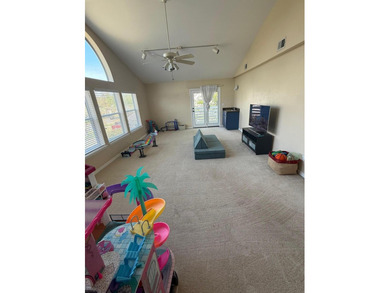 Motivated Seller, bring your offer! Don't miss this incredible - photo 27