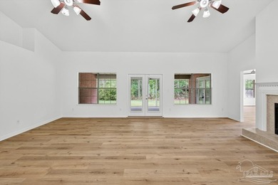 UPDATED 4 bedroom/2.5 bath all brick home with nearly 3,000 - photo 8