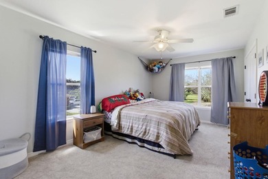 Motivated Seller, bring your offer! Don't miss this incredible - photo 31