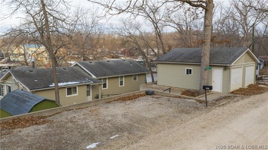 Don't miss this wonderful lake home located at the 8-mile marker - photo 2