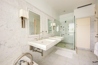 Rebuilt in 2004, this stunning residence sits on an oversized 7 - photo 34