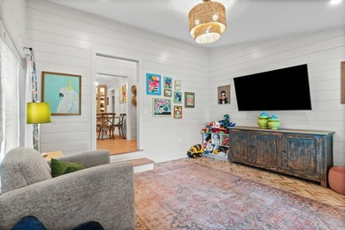Welcome to this beautifully remodeled modern European home - photo 35
