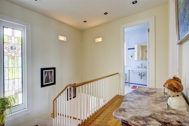 Rebuilt in 2004, this stunning residence sits on an oversized 7 - photo 38
