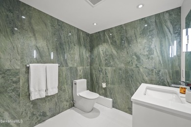 Birchwood Village townhouse! A must-see unit-extensively - photo 39