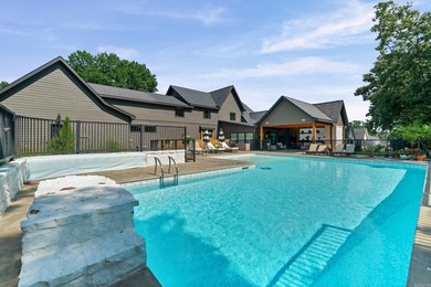 Welcome to this beautifully remodeled modern European home - photo 39
