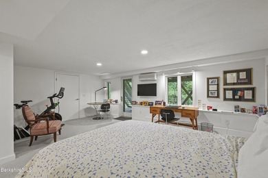 Birchwood Village townhouse! A must-see unit-extensively - photo 46