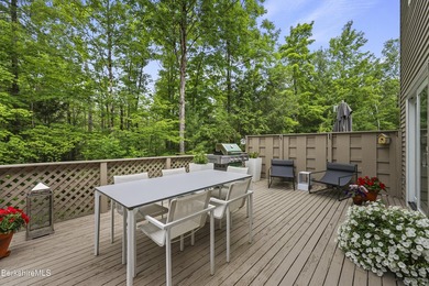 Birchwood Village townhouse! A must-see unit-extensively - photo 49