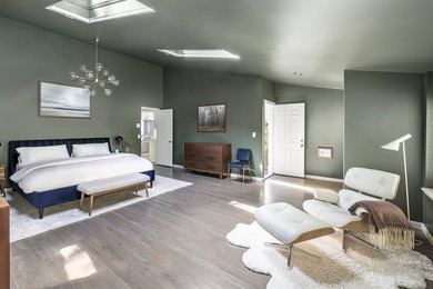 Beautifully renovated and move-in ready, this Westhampton - photo 6