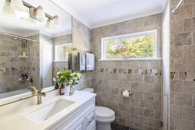 Beautifully renovated and move-in ready, this Westhampton - photo 10