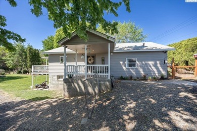 (private lake, pond, coastal) Home Sale Pending in Benton City Washington