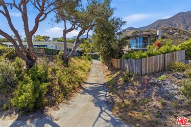 3442 Cloudcroft Dr, Malibu is uniquely positioned on a 15,278 - photo 18