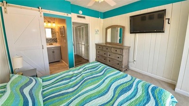A true Sandbridge Original Flat-Top Oceanfront built like a - photo 30