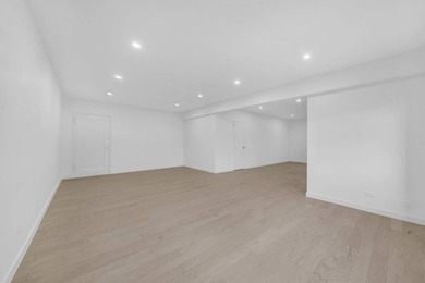 Welcome to Cryder Point. This sun-filled 1-bedroom, 1-bath co-op - photo 4