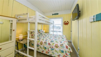 A true Sandbridge Original Flat-Top Oceanfront built like a - photo 34