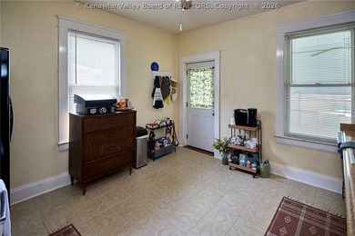 Spacious 2-story home in a convenient Dunbar location! This home - photo 7