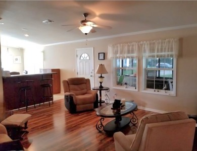 Stunning 3-Bed, 2-Bath Mobile Home in 55+ Gated Community - photo 7