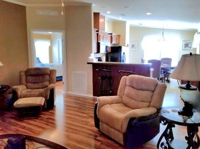 Stunning 3-Bed, 2-Bath Mobile Home in 55+ Gated Community - photo 8