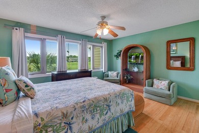 This beautiful 2 bedroom PLUS loft, making the condo live like a - photo 11