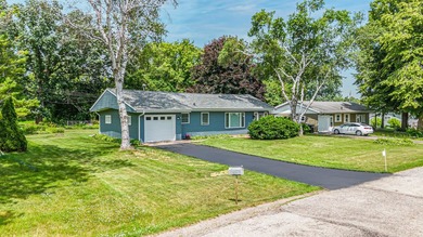 Charming and beautifully updated 3 bedroom 1 bath home situated - photo 17