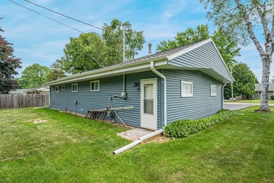 Charming and beautifully updated 3 bedroom 1 bath home situated - photo 19