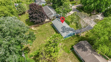 Charming and beautifully updated 3 bedroom 1 bath home situated - photo 23