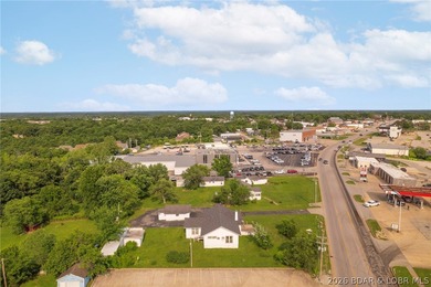 Prime Commercial Property in Camdenton! This versatile property - photo 5