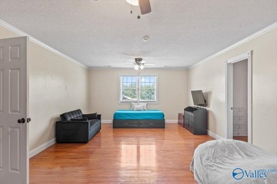 Discover this exceptional 4-bedroom, 4-bath home offering over - photo 26