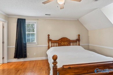 Discover this exceptional 4-bedroom, 4-bath home offering over - photo 29