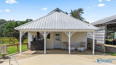 Discover this exceptional 4-bedroom, 4-bath home offering over - photo 34