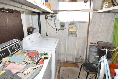 Charming 2-bedroom, 2-bath mobile home located in 55+ community - photo 6