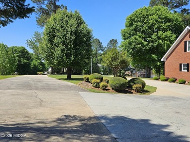 BACK ON THE MARKET DUE TO NO FAULT OF THE SELLER. Ready to spend - photo 9