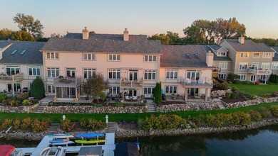 Walloon Lake Townhome/Townhouse For Sale in Plainfield Illinois