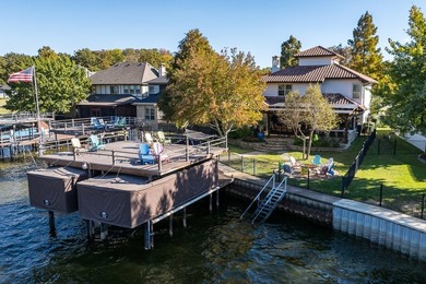 Updated Waterfront Home in The Pinnacle Golf Club, Cedar Creek - photo 3