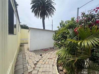 Welcome to Fairlane Estates, Garden Grove, CA. This unit was - photo 5