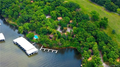 Enjoy treehouse-style living with true lakefront views and all - photo 23