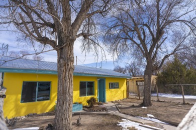 (private lake, pond, creek) Home For Sale in Estancia New Mexico